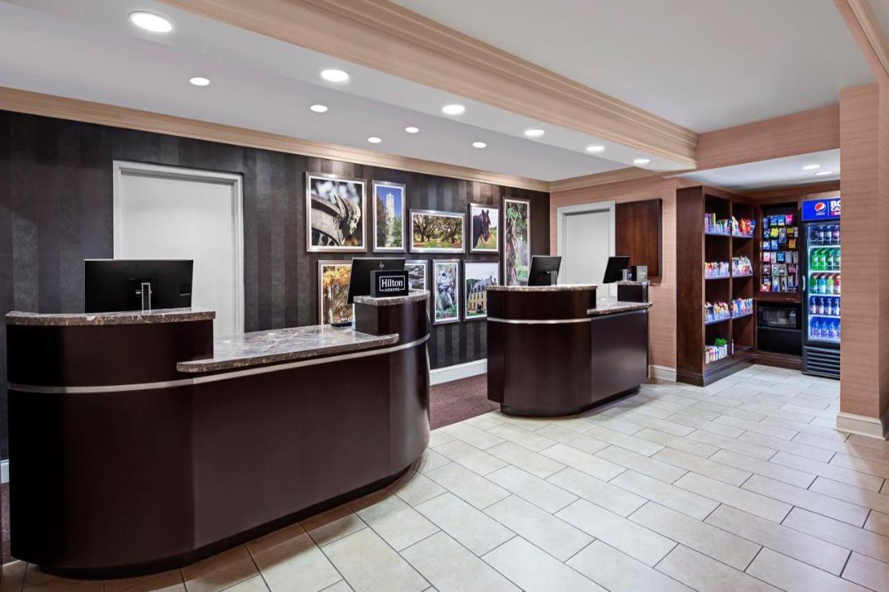 Отель Doubletree By Hilton Raleigh Durham Airport At Research Triangle Park Экстерьер фото