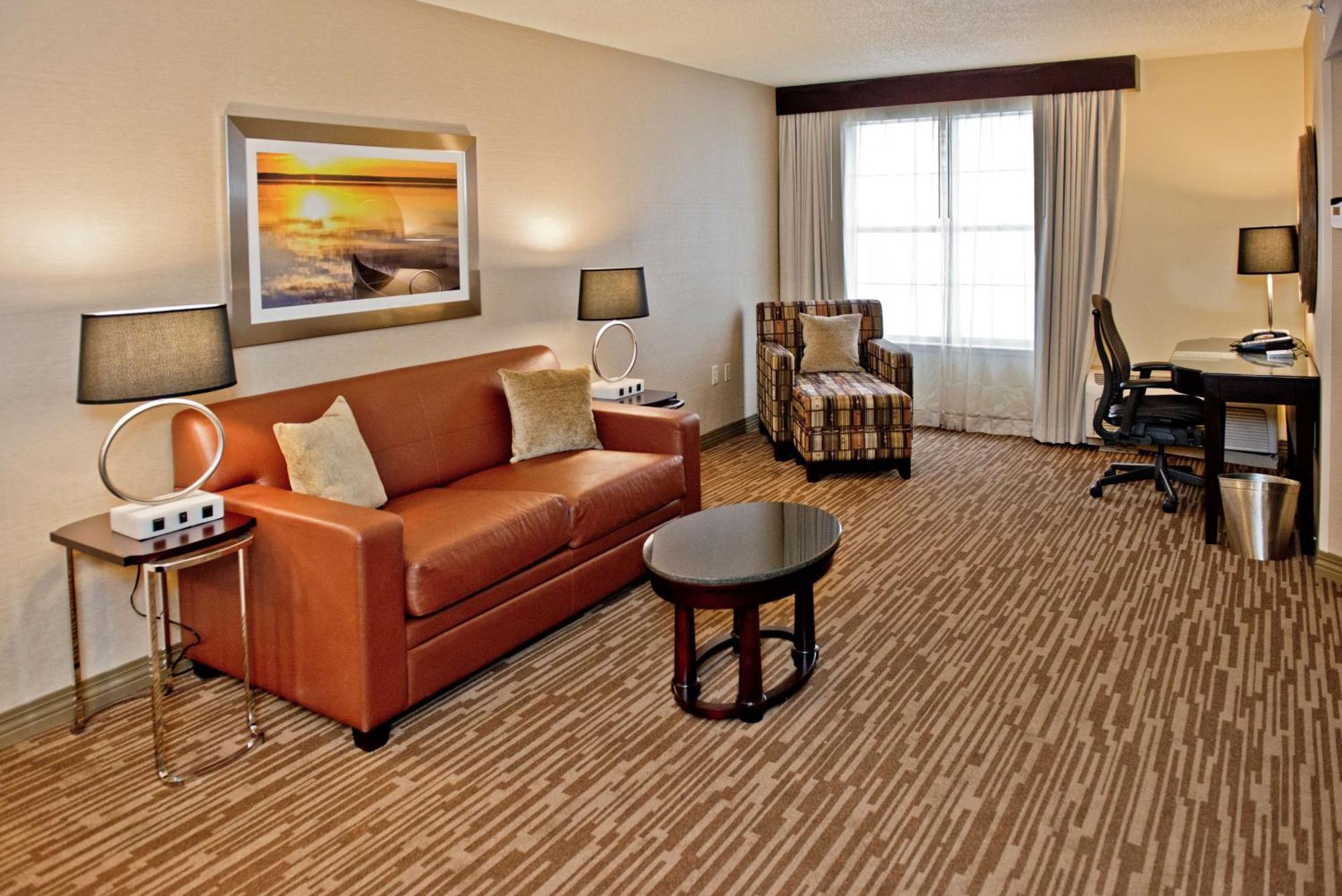 Отель Doubletree By Hilton Raleigh Durham Airport At Research Triangle Park Экстерьер фото
