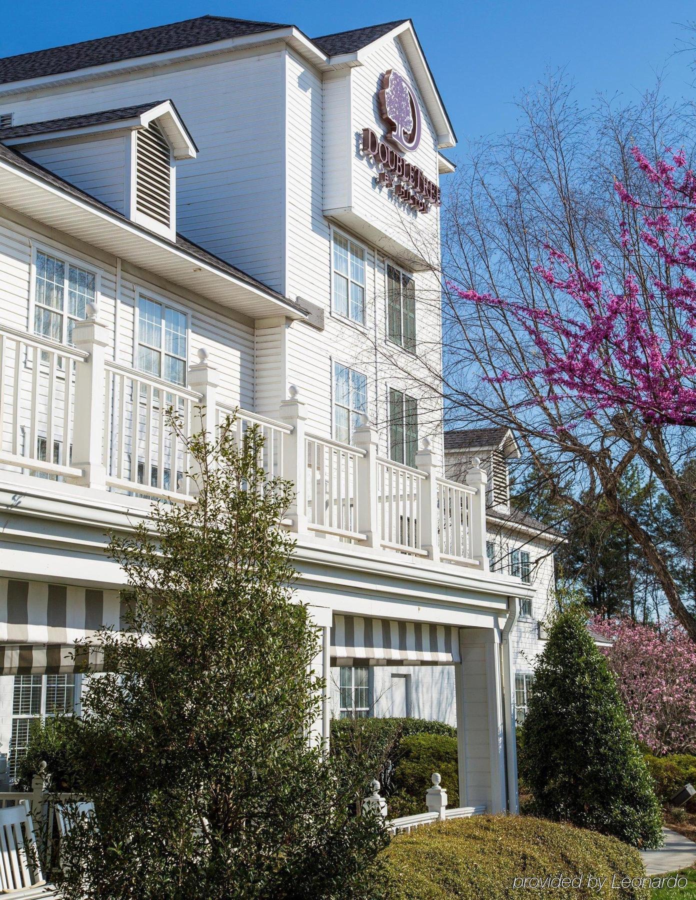 Отель Doubletree By Hilton Raleigh Durham Airport At Research Triangle Park Экстерьер фото