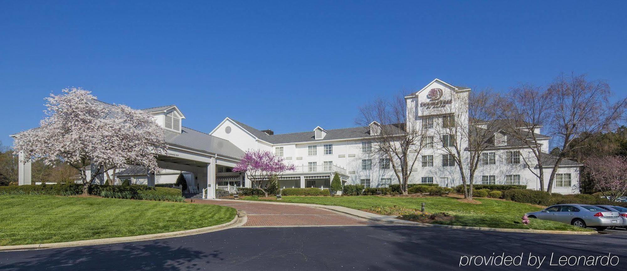 Отель Doubletree By Hilton Raleigh Durham Airport At Research Triangle Park Экстерьер фото
