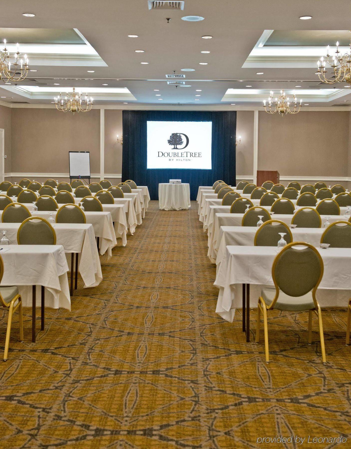 Отель Doubletree By Hilton Raleigh Durham Airport At Research Triangle Park Экстерьер фото