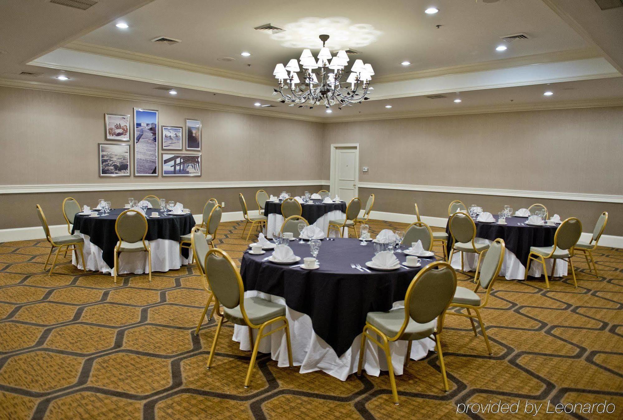 Отель Doubletree By Hilton Raleigh Durham Airport At Research Triangle Park Экстерьер фото