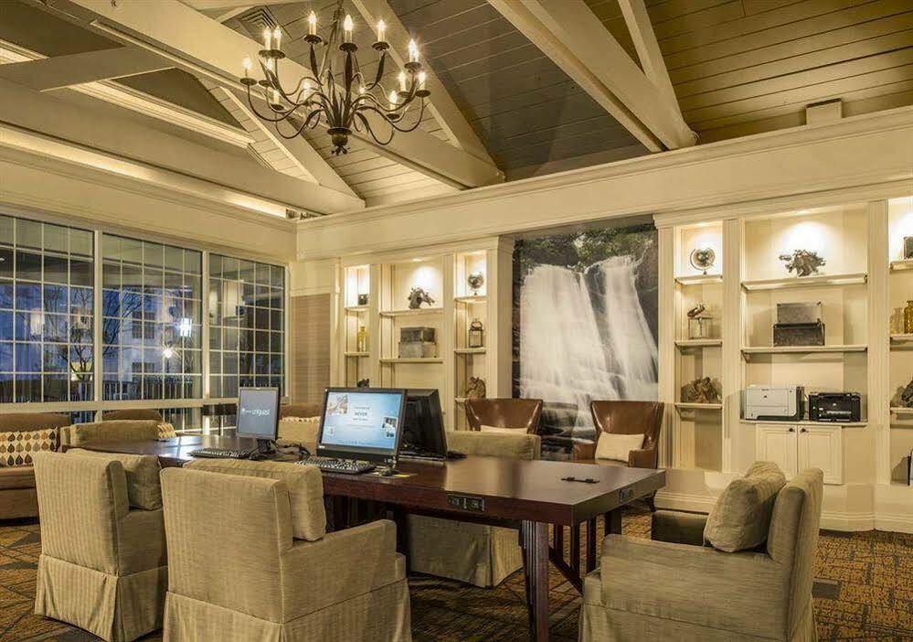 Отель Doubletree By Hilton Raleigh Durham Airport At Research Triangle Park Экстерьер фото